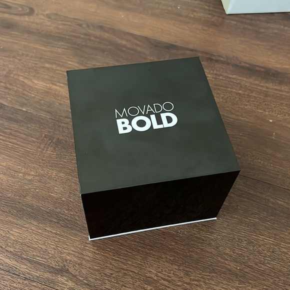 Movado Men's Bold Large Sunray Dial Analog Quartz 44mm Watch - Picture 10 of 11